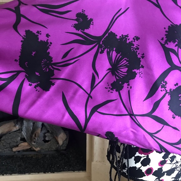 Beautiful Silk Blouse - Picture 4 of 12